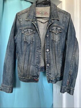 Gap 1969 Women’s Distressed Faded Blue Denim Jean Jacket - Casual Classic